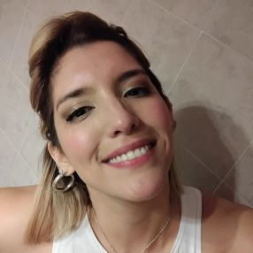 Carolina, Niñera en 9 de Julio