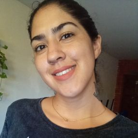 Makarena, Niñera en Campana