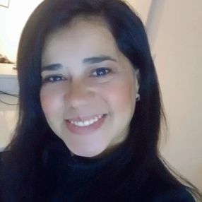Carolina, Babysitter in Caseros