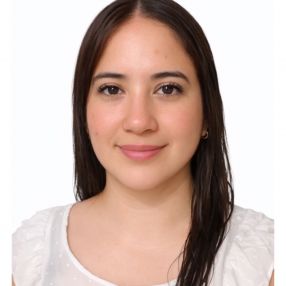 Yasmina, Niñera en La Lonja