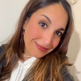 Glenda Karen, Babysitter in San Justo