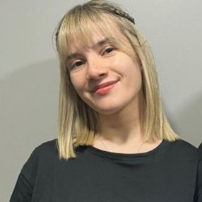 Ileana, Babysitter in Pablo Podesta