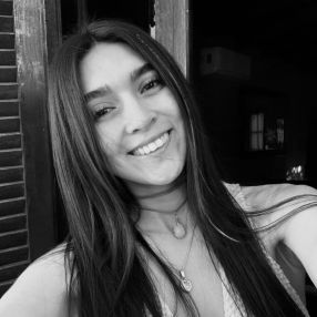 Carolina victoria, Niñera en Crespo