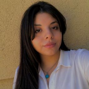 Rafaela, Niñera en Santa Rosa