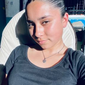 Malena, Babysitter in Escobar