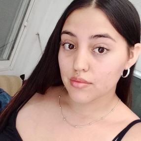 Victoria Celeste, Babysitter in Muñiz