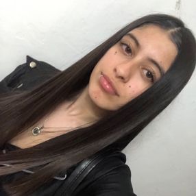 Victoria, Niñera en Exaltación de la Cruz
