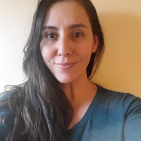 María Victoria, Niñera en Rawson