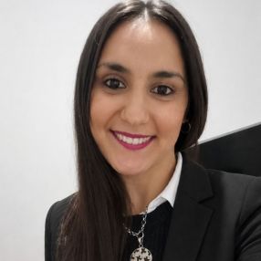 Natalia Carolina, Babysitter in Martínez