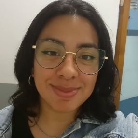Florencia, Babysitter in Loma Hermosa