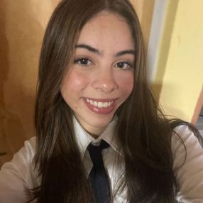 Brisa, Babysitter in San Cristobal