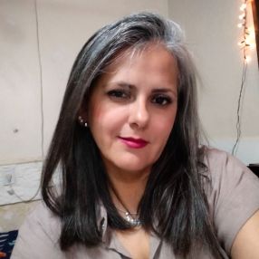 Cynthia, Niñera en Neuquén