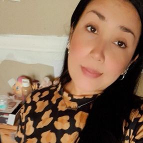 Lucia, Niñera en Villa Elvira