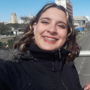 Agustina, Niñera en Recreo