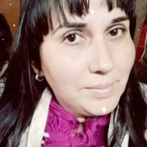 Ni, Babysitter in Libertad
