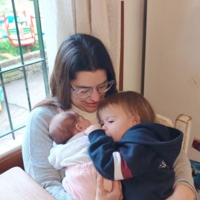 Victoria, Familia en Tandil