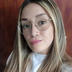 Reina, Niñera en Partido de Almirante Brown
