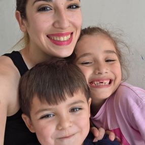 Nara, Familia en Manuel Alberti