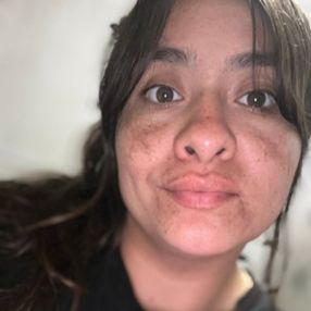 Lucia, Babysitter in La Reja