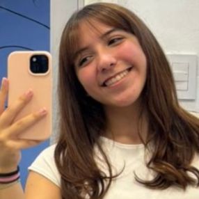 Valentina, Niñera en Alvarez