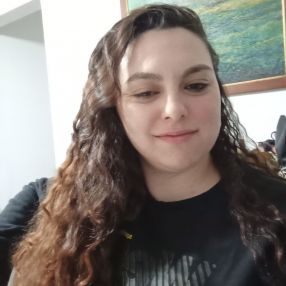 Antonella, Niñera en Claypole