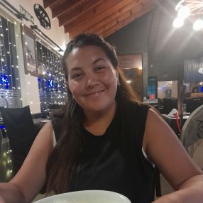 belen, Babysitter in Claypole