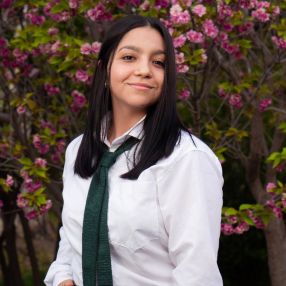 Nayla, Niñera en Cinco Saltos