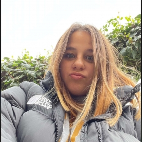 Selima, Babysitter in Koksijde