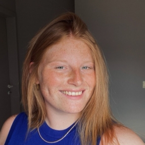 Fleur, Babysit in Ichtegem