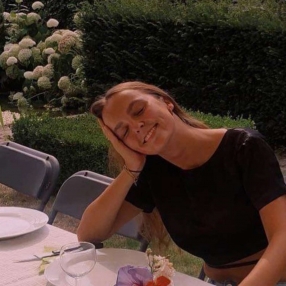 Alexandra, Babysitter in Sint-Martens-Latem