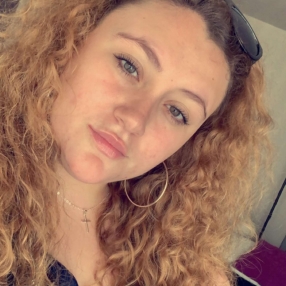 Alexandra, Babysitter à Eigenbrakel