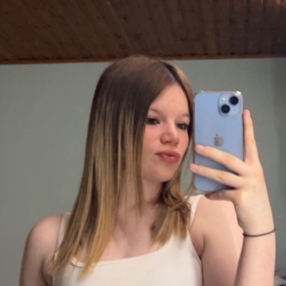 Zoë, Babysitter in Lommel