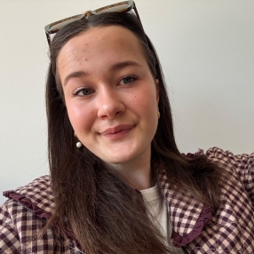 Emily, Babysitter in Turnhout