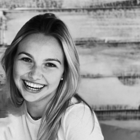 Emeline, Babysit in Kortemark