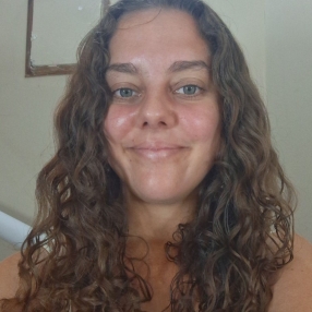 Cova, Babysitter à Brussel