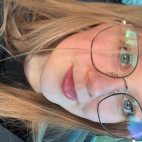 Emely, Babysit in Halle