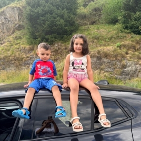 Manar, Gezin in Hasselt