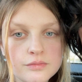 Alana, Babysit in Avelgem