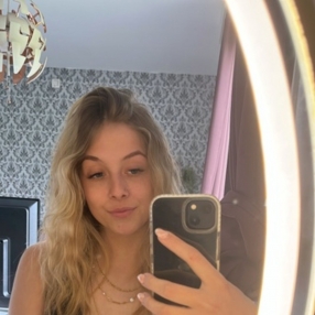 Isa, Babysitter à Bocholt