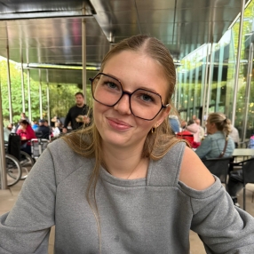 Emilie, Babysitter in Lier