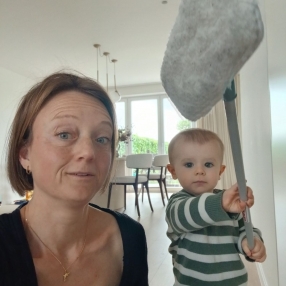gudrun, Babysitter à Nazareth