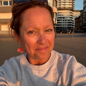 Cynthia, Babysitter à Hove