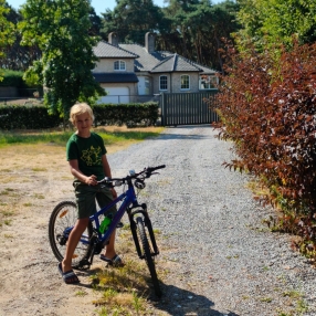 Tess, Gezin in Retie