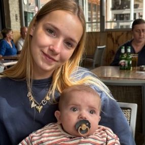 Ilana, Babysitter à Lendelede