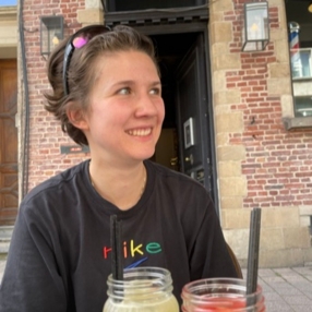 Helena, Babysit in Destelbergen