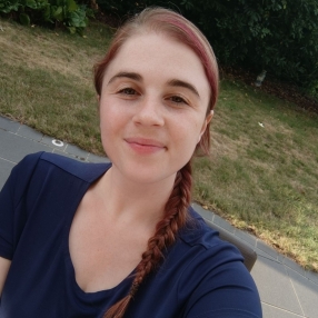 Marine, Babysitter à Drongen