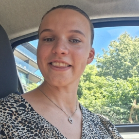 Zoë, Babysit in Diksmuide