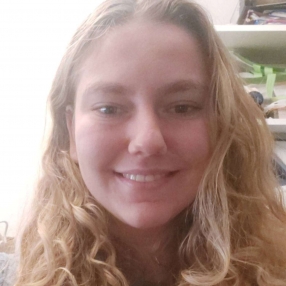 Laure, Babysitter à Zemst