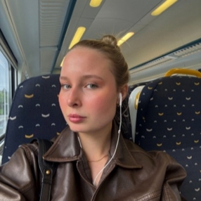 Celine, Babysit in Ronse