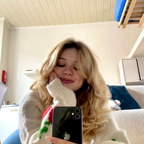 Safia, Babysit in Halle